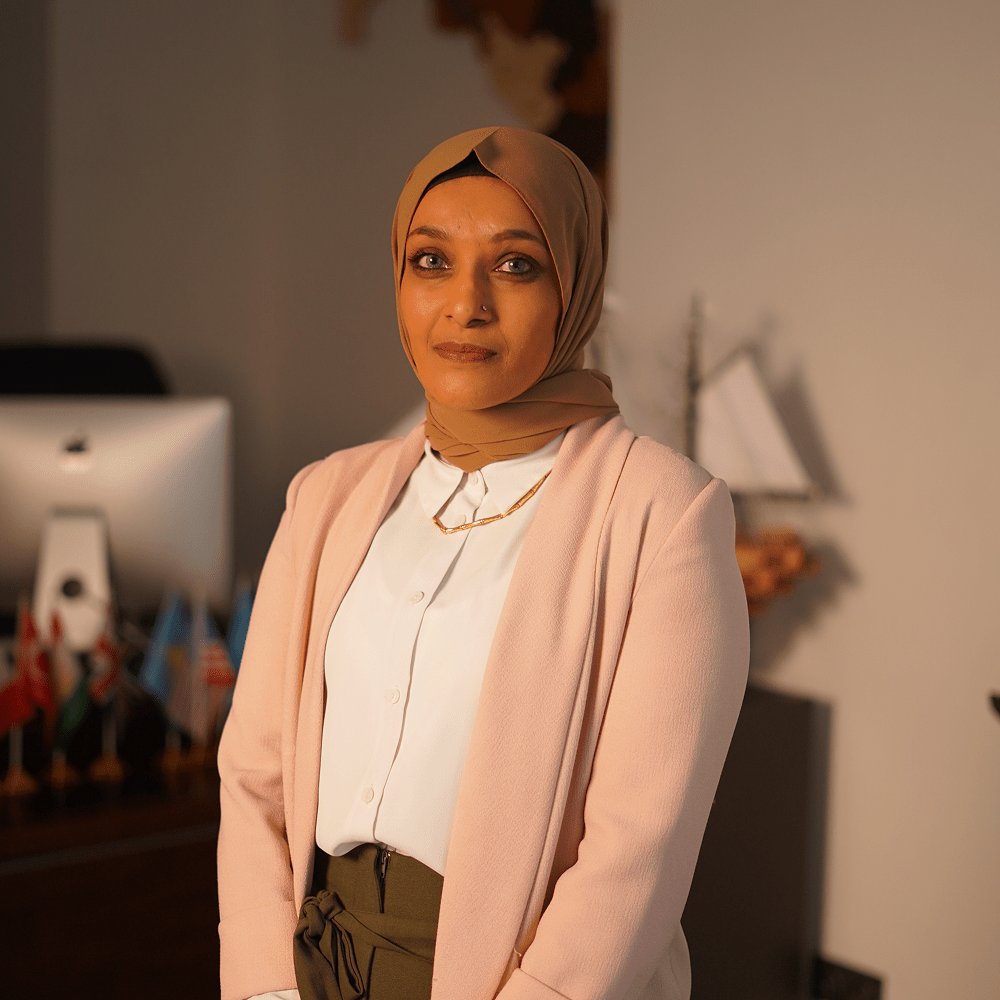 Profi Experts Begum Asma Khanom
